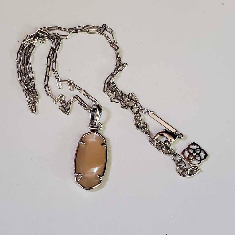 Kendra Scott Rhodium Pendant Necklace Peach Mother of Pearl Paperclip Preppy